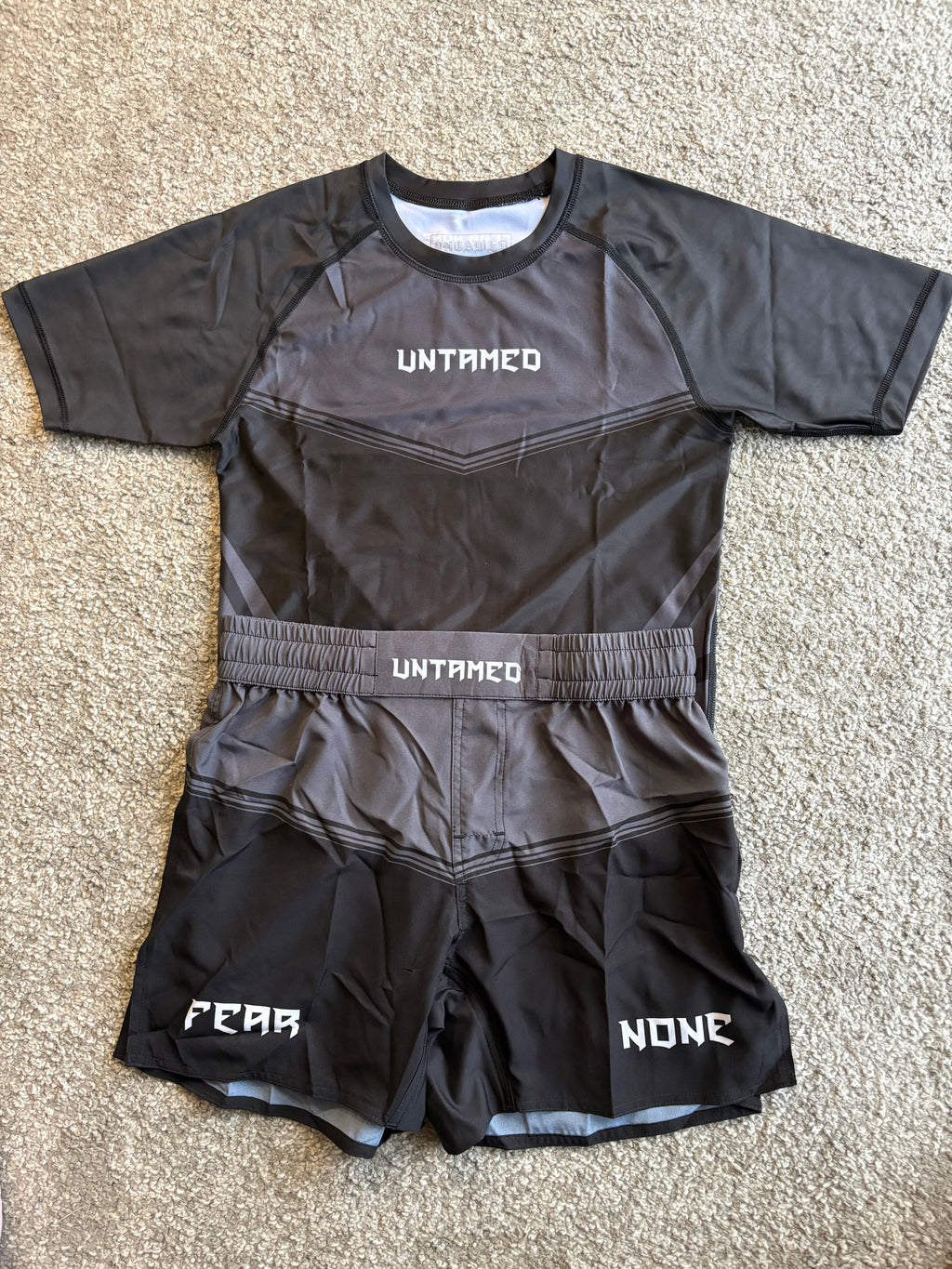 “APEX SERIES” RASHGUARD